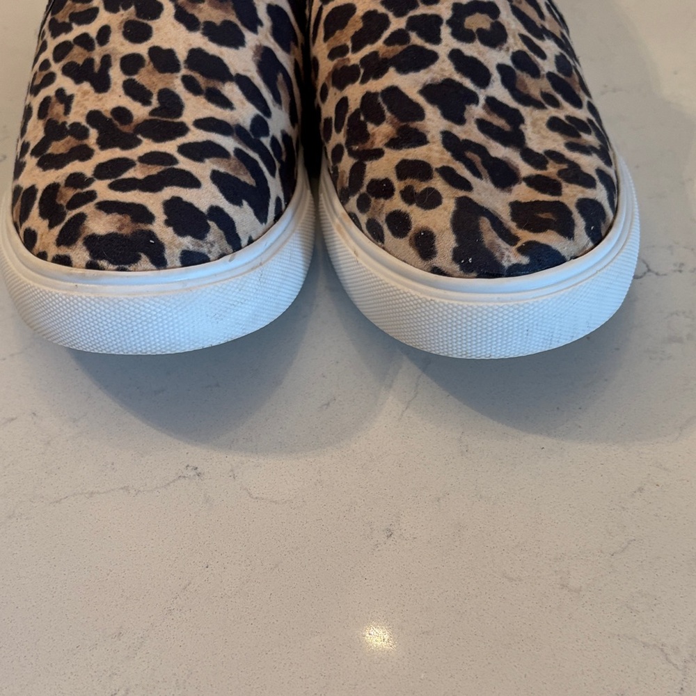 Steve Madden Leopard Print Flats - Picture 4 of 6